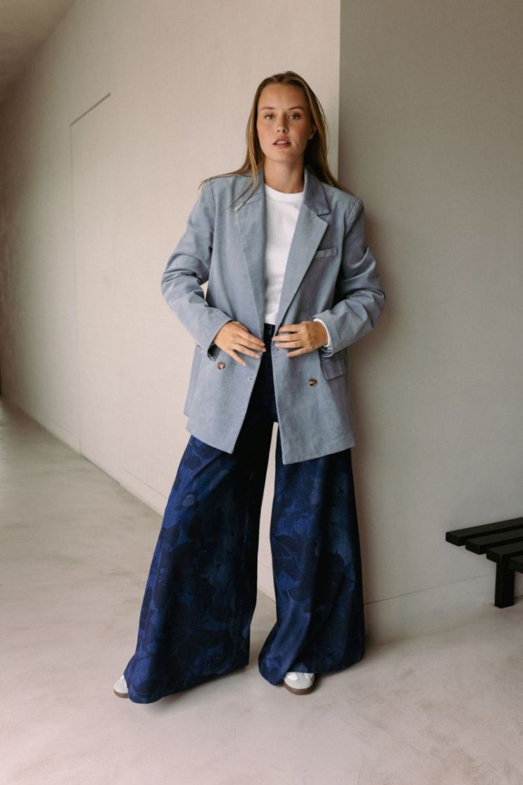  BLEU-GRIS